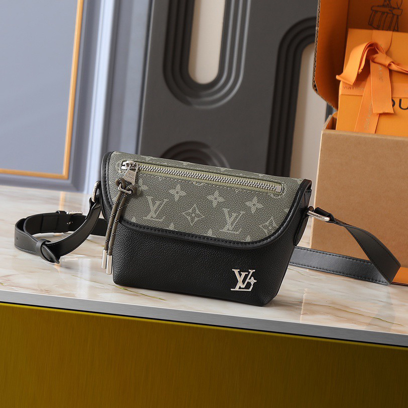 LV High Quality Women Shoulder Bags Luxury Postman Bag Is Crafted With Monogram Eclipse Canvas To Create A Sophisticated Design Featuring A Female Hand Bag With A Zip Closure On The Flip Top