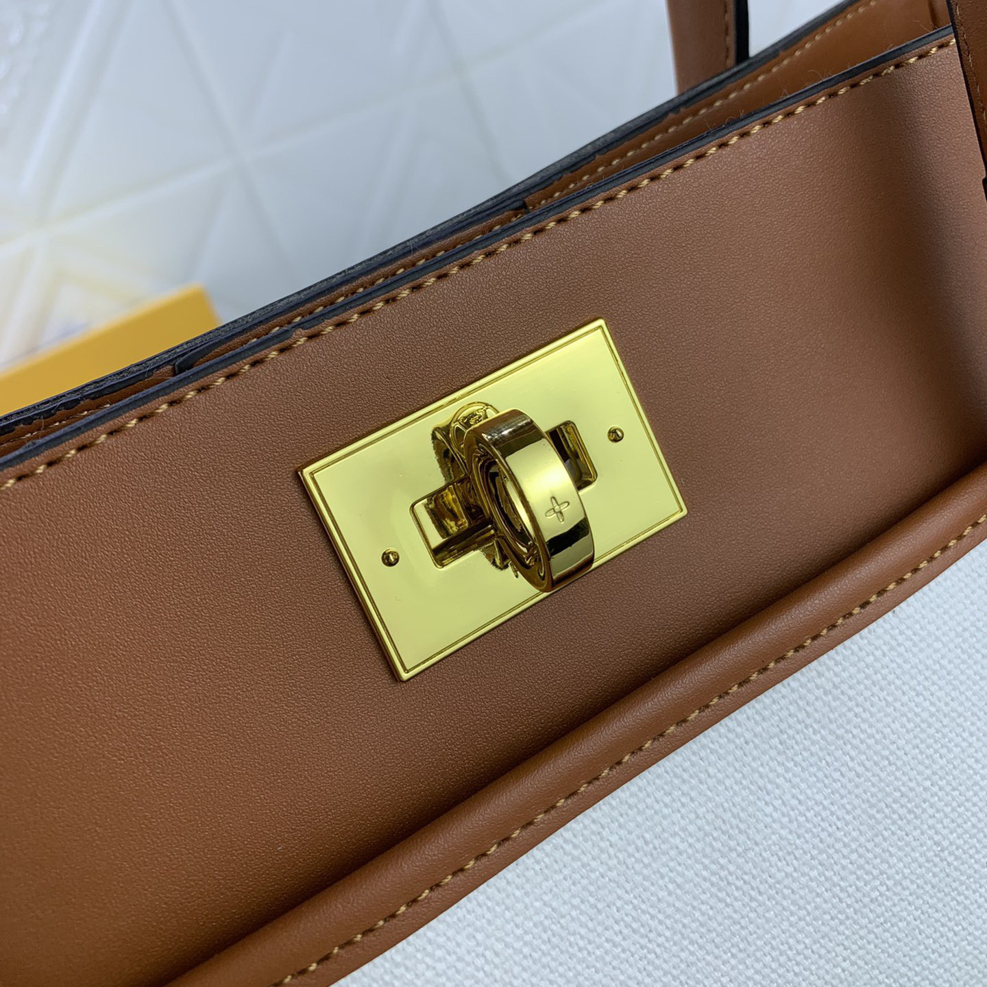 LV High Quality Women Shoulder Bags Luxuries Handbag Blends Delicate Canvas, Smooth Leather Trim And Ample Space To Easily Accommodate Daily Needs Adjustable Shoulder Straps For Crossbody Selection Female Hand Bag