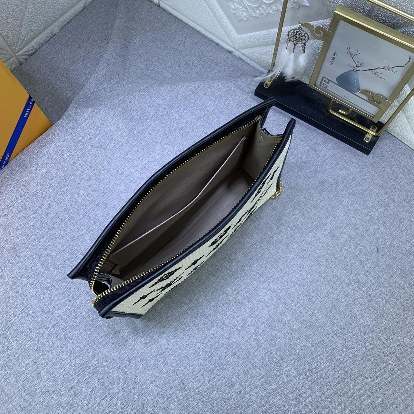 LV High Quality Women Shoulder Bags Luxury Handbags Are Made Of Natural Cotton Fabric And Decorated With Detachable Gold Chains They Can Be Carried Around Or Shoulder Strap Female Hand Bags