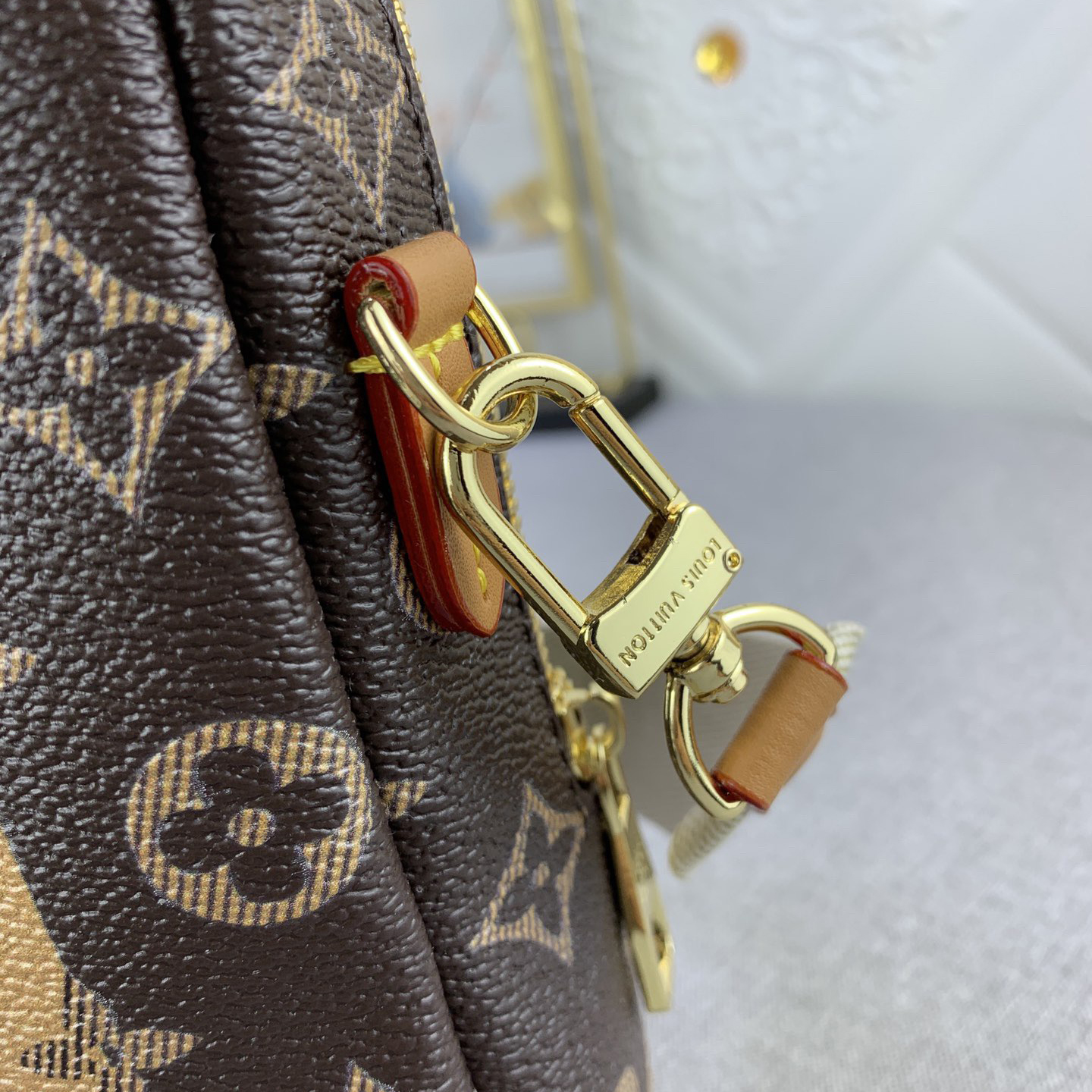 LV High Quality Women Shoulder Bags Luxuries Phone Bag Classic Monogram Denim Fabric With Ample Capacity To Store Cards, Keys Several Phones And Other Small Items Remove The Shoulder Strap To Transform Into A Female Hand Bag Wallet