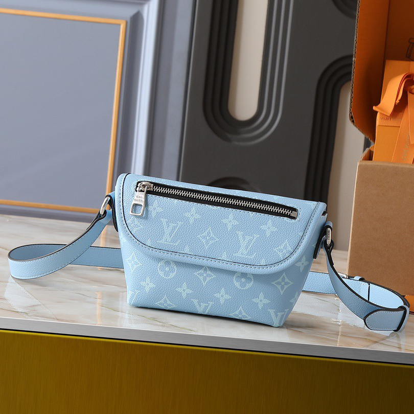 LV High Quality Women Shoulder Bags Luxury Postman Bag Is Crafted With Monogram Eclipse Canvas To Create A Sophisticated Design Featuring A Female Hand Bag With A Zip Closure On The Flip Top