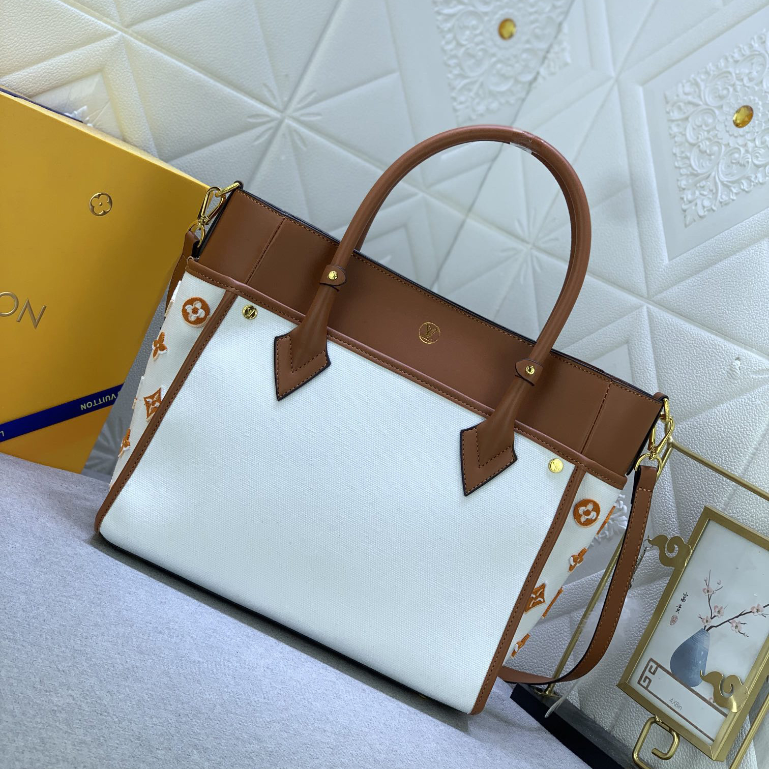 LV High Quality Women Shoulder Bags Luxuries Handbag Blends Delicate Canvas, Smooth Leather Trim And Ample Space To Easily Accommodate Daily Needs Adjustable Shoulder Straps For Crossbody Selection Female Hand Bag