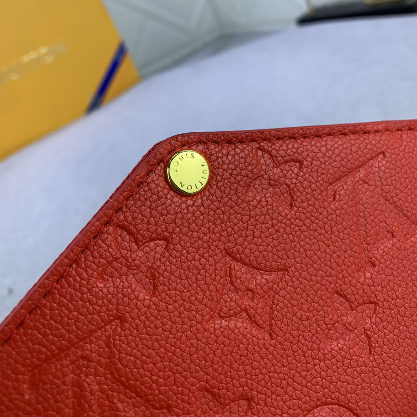 LV High Quality Women Shoulder Bags Luxury Chain Leather Depicts Monogram Print That Includes A Detachable Inner Bag Tie The Chain To Complete The Free Conversion Between The Handbag And Shoulder Bag Female Hand Bag