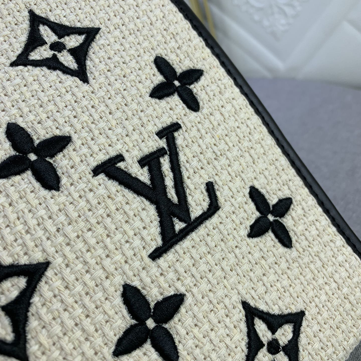 LV High Quality Women Shoulder Bags Luxury Handbags Are Made Of Natural Cotton Fabric And Decorated With Detachable Gold Chains They Can Be Carried Around Or Shoulder Strap Female Hand Bags