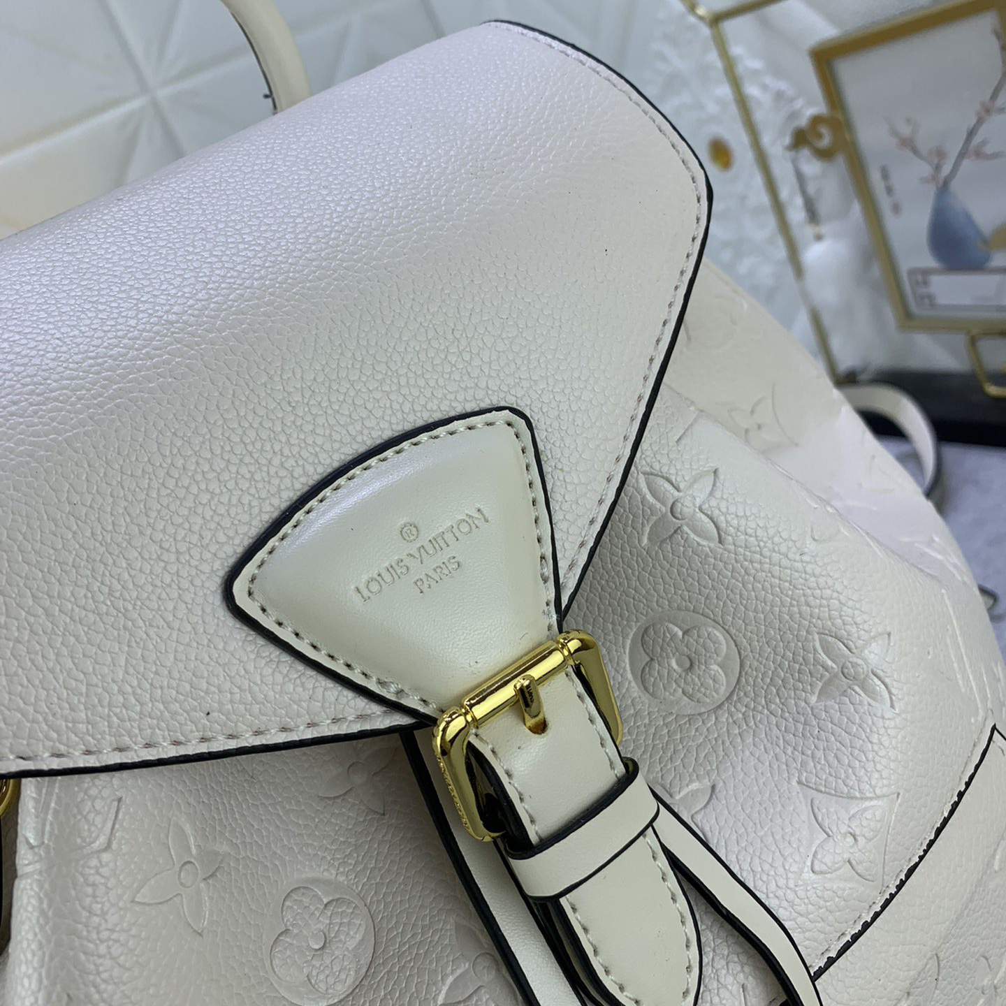 LV High Quality Women's Backpacks Luxury Backpacks Are Made Of Monogram Canvas And Cowhide, With A Top Handle And Detachable And Adjustable Leather Shoulder Straps For Multiple Carrying Options Female Backpacks