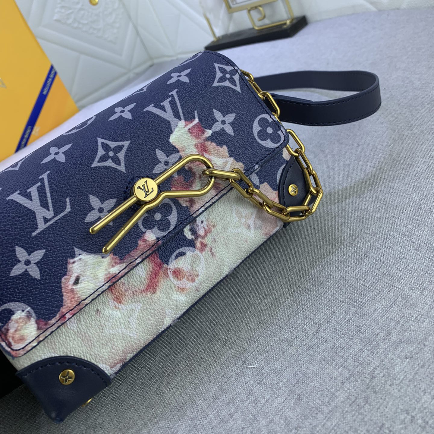 LV High Quality Women Shoulder Bags Luxury Handbags Monogram Bleach Coated Canvas Cowhide Trimmed Magnetic Buckle Shoulder Strap Non Removable Adjustable Female Hand Bag