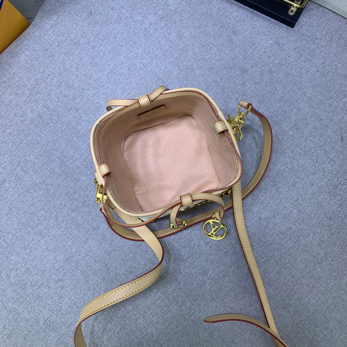 LV High Quality Women Shoulder Bags Luxury Mini Bucket Bags Monogram Reverse Canvas Material Suitable For Daily Styling And Evening Wear Luxury Bag Female Hand Bag