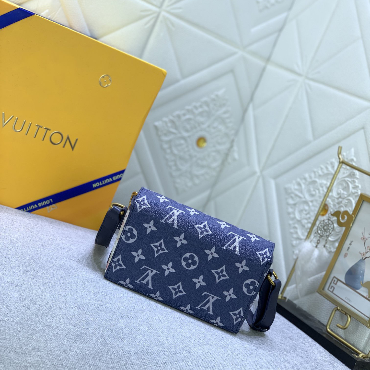 LV High Quality Women Shoulder Bags Luxury Handbags Monogram Bleach Coated Canvas Cowhide Trimmed Magnetic Buckle Shoulder Strap Non Removable Adjustable Female Hand Bag