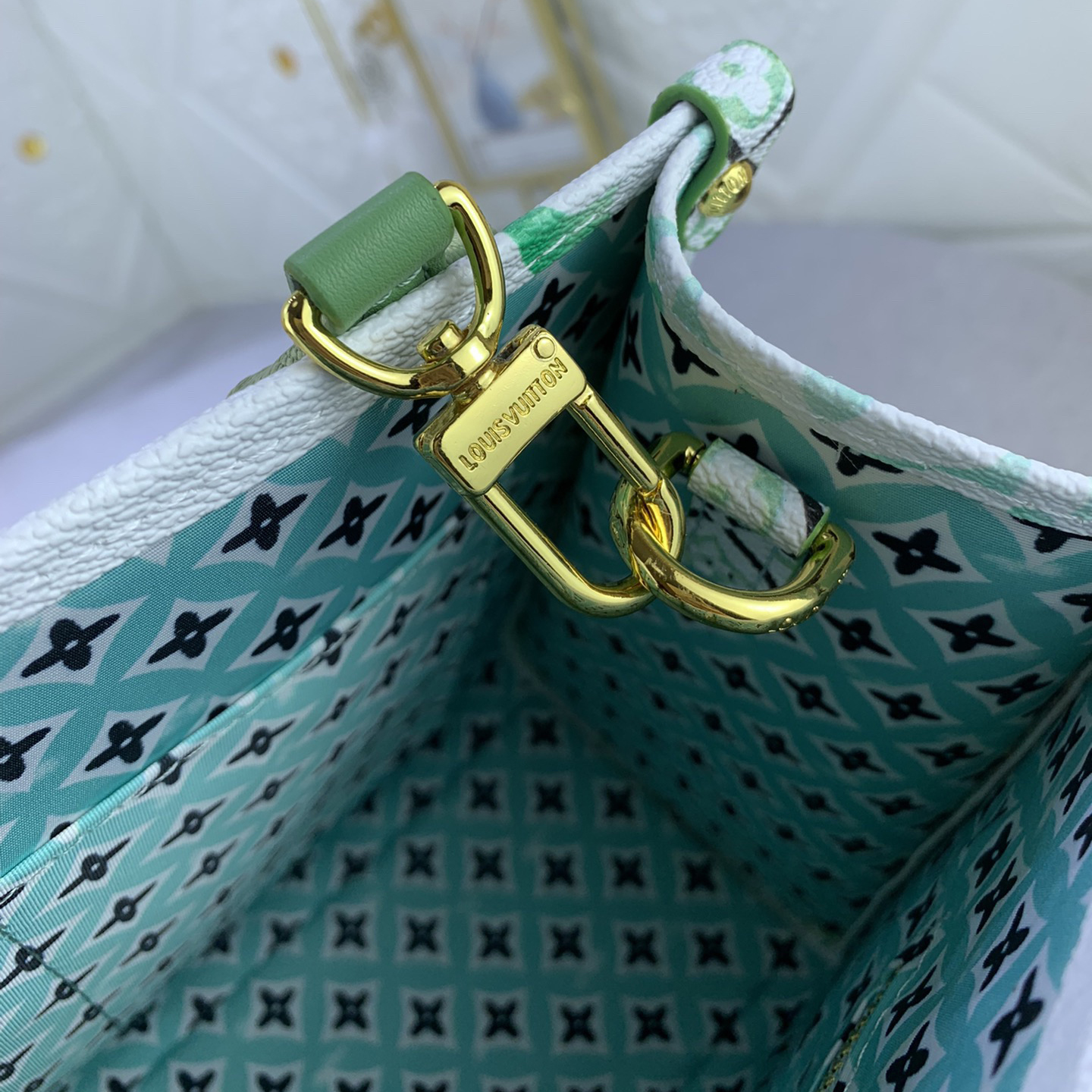 LV High Quality Women Shoulder Bags Luxury Canvas Rendering New Gradient Color Tone Ladies Clutch Bag Detachable Round Zero, Detachable Jacquard Shoulder Straps Shoulder Tote Female Purse Wallet Hand Bag