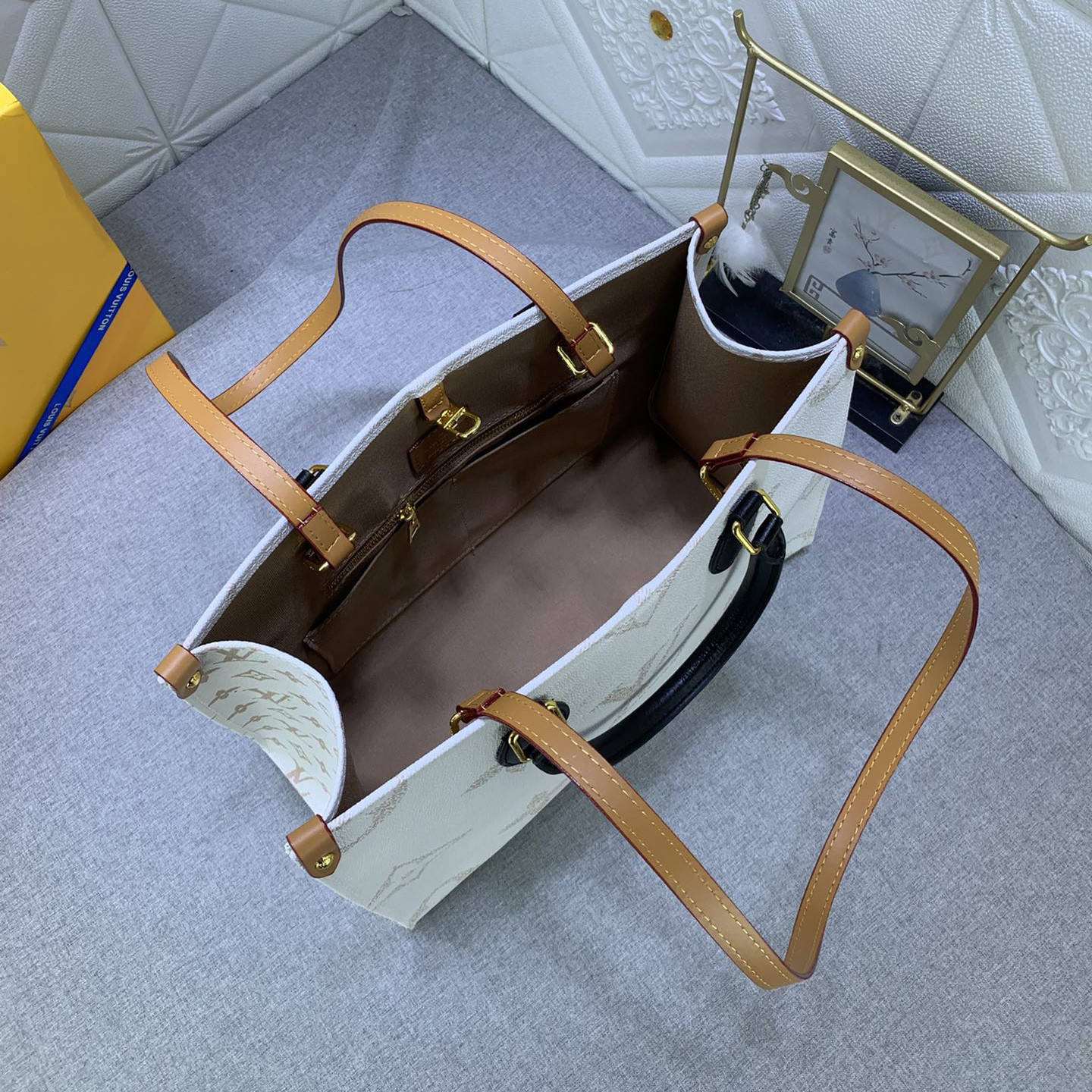 LV High Quality Women Shoulder Bags Luxury Canvas Rendering New Gradient Color Tone Ladies Clutch Bag Detachable Round Zero, Detachable Jacquard Shoulder Straps Shoulder Tote Female Purse Wallet Hand Bag