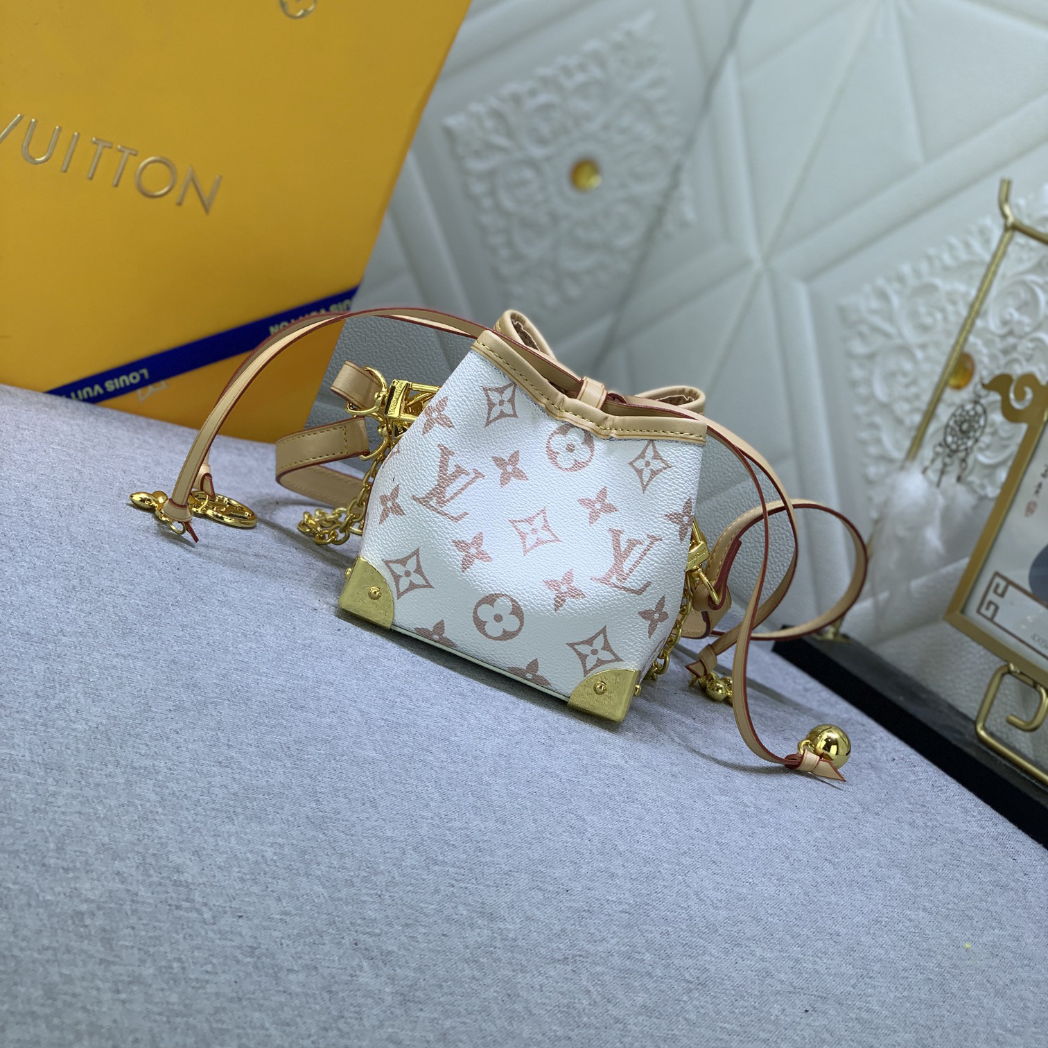 LV High Quality Women Shoulder Bags Luxury Mini Bucket Bags Monogram Reverse Canvas Material Suitable For Daily Styling And Evening Wear Luxury Bag Female Hand Bag