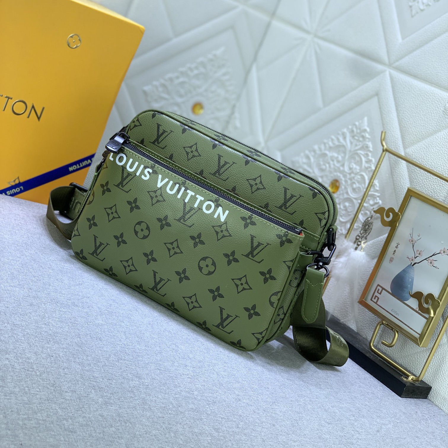 LV High Quality Women Shoulder Bags Luxury Postman Bag Is Made Of Monogram Eclipse Canvas And Monogram Eclipse Reverse Canvas With A Detachable Zipper Bag And A Coin Purse Female Hand Bag Attached To The Bag Strap