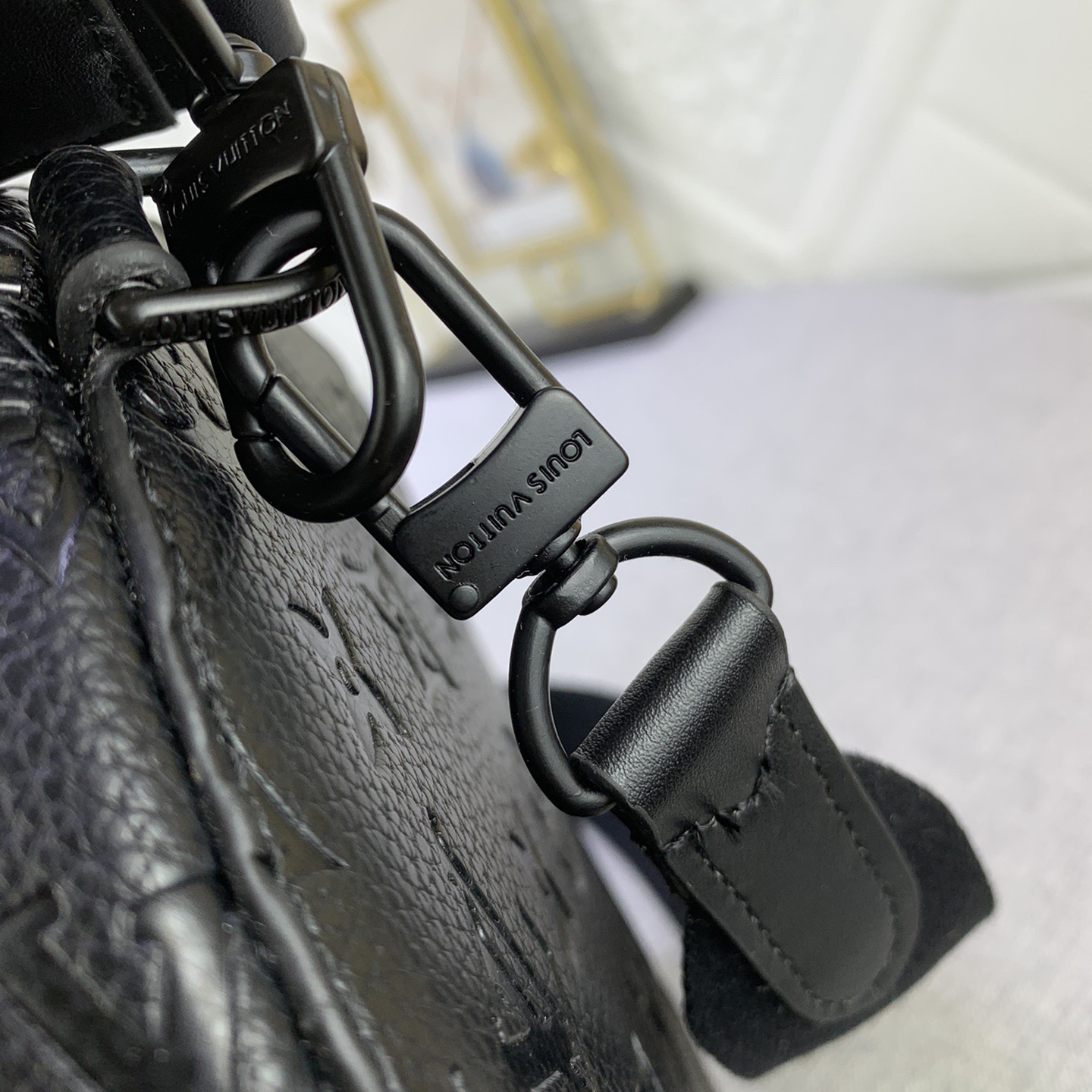 LV High Quality Women Shoulder Bags Luxury Soft Cylindrical Bag With Wide Handle And Wide Shoulder Strap The Spacious Interior Can Accommodate A Variety Of Items Female Hand Bag