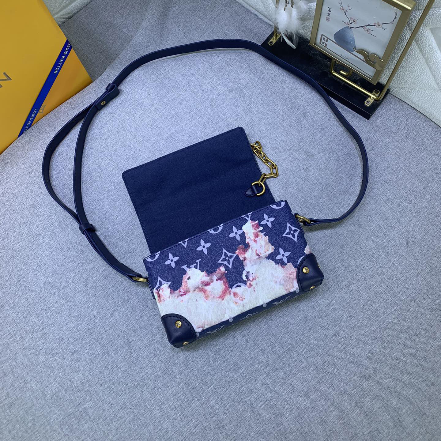 LV High Quality Women Shoulder Bags Luxury Handbags Monogram Bleach Coated Canvas Cowhide Trimmed Magnetic Buckle Shoulder Strap Non Removable Adjustable Female Hand Bag