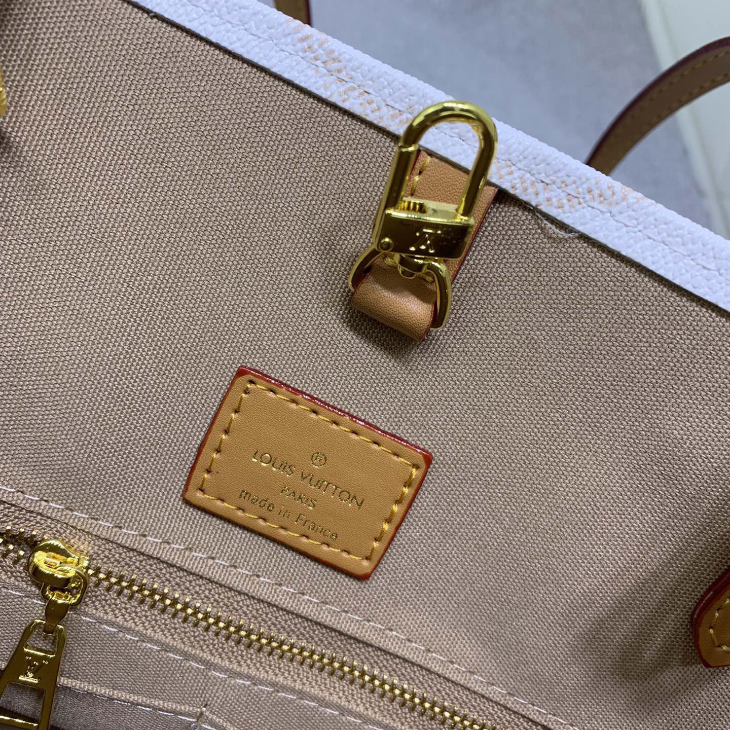 LV High Quality Women Shoulder Bags Luxury Canvas Rendering New Gradient Color Tone Ladies Clutch Bag Detachable Round Zero, Detachable Jacquard Shoulder Straps Shoulder Tote Female Purse Wallet Hand Bag