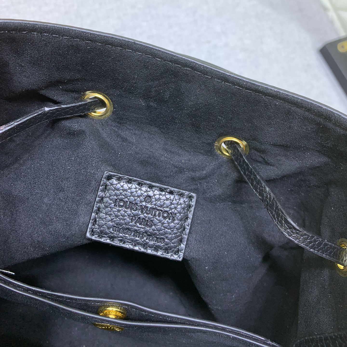 LV High Quality Women Shoulder Bags Luxury Bucket Bag Features Monogram Patterns With Decorative Studs To Securely Store Personal Items Such As Phones Keys And Wallets The Top Handle And Shoulder Strap Are Both Detachable Female Hand Bag