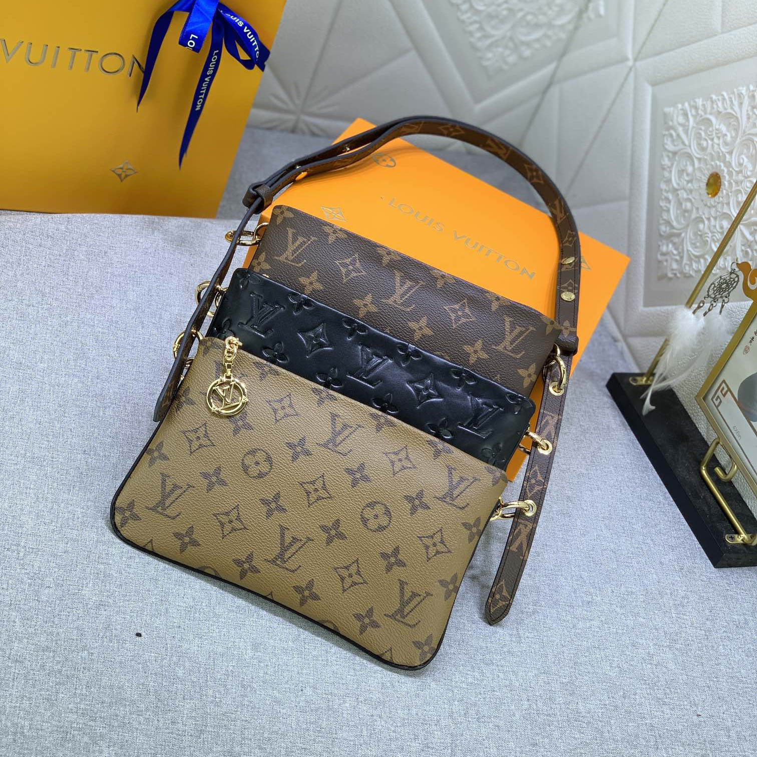 LV High Quality Women Shoulder Bags Luxurys LV3 Handbag Combines Monogram Embossed Sheepskin Monogram Canvas And Monogram Reverse Canvas With Adjustable Shoulder Straps For Easy Shoulder Or Crossbody Carrying Of Female Hand Bags