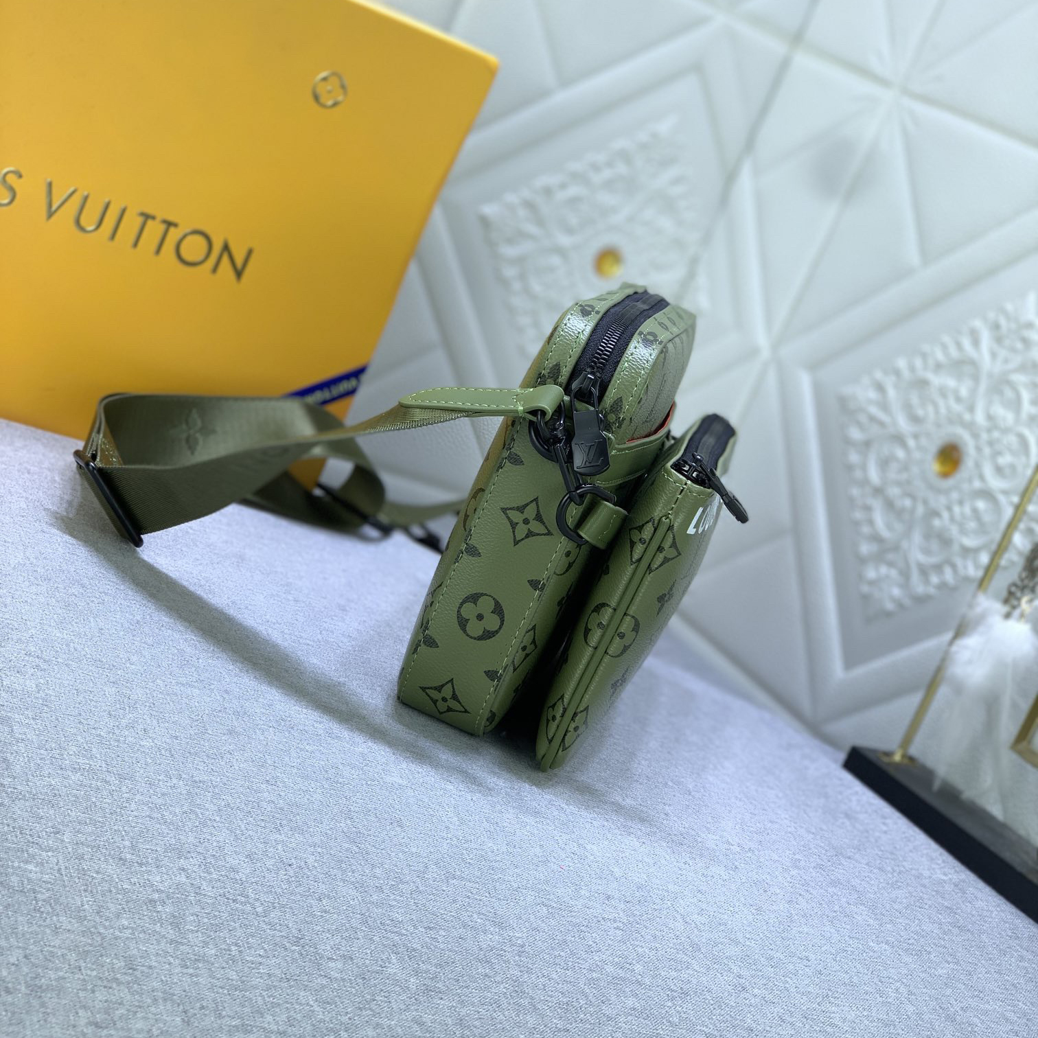 LV High Quality Women Shoulder Bags Luxury Postman Bag Is Made Of Monogram Eclipse Canvas And Monogram Eclipse Reverse Canvas With A Detachable Zipper Bag And A Coin Purse Female Hand Bag Attached To The Bag Strap