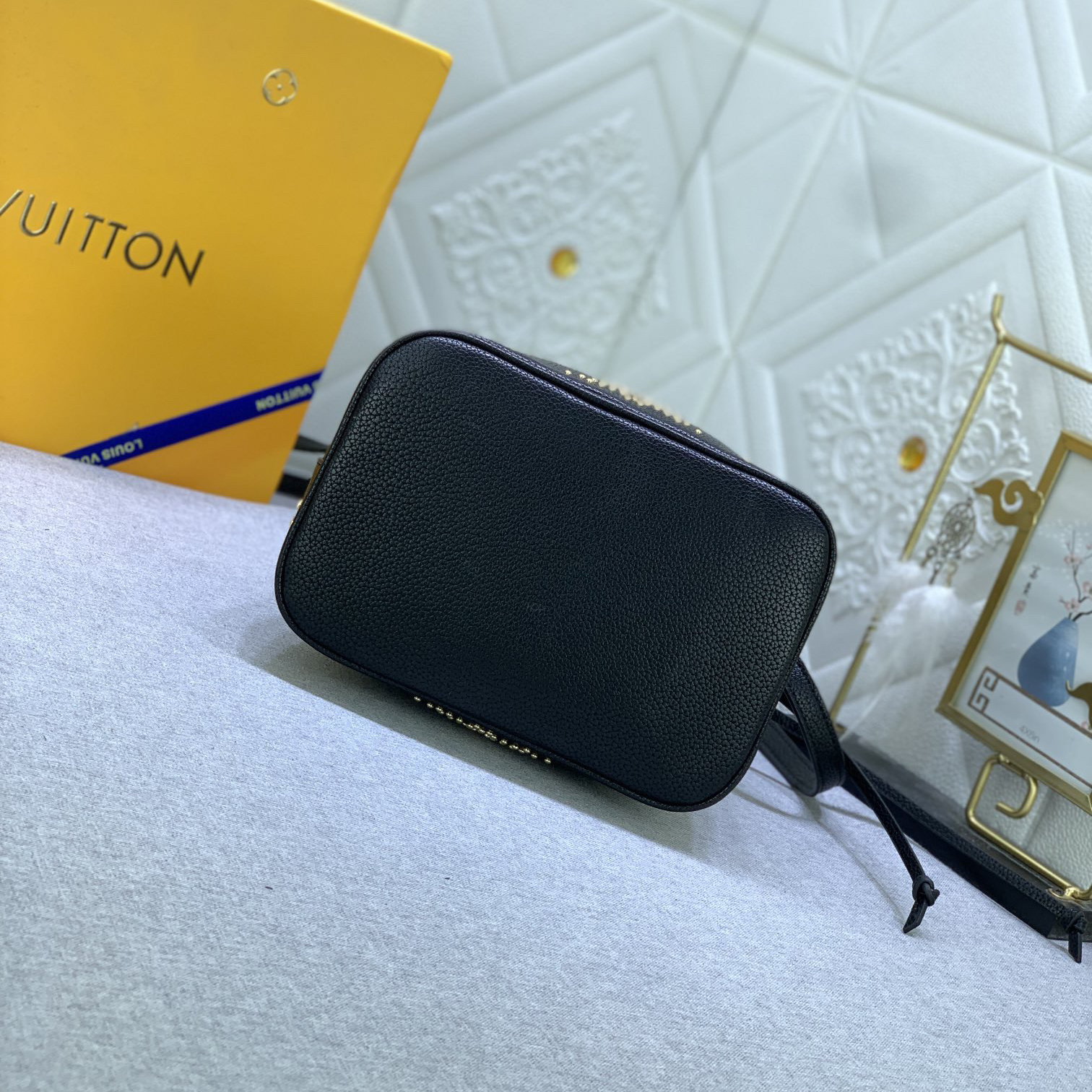 LV High Quality Women Shoulder Bags Luxury Bucket Bag Features Monogram Patterns With Decorative Studs To Securely Store Personal Items Such As Phones Keys And Wallets The Top Handle And Shoulder Strap Are Both Detachable Female Hand Bag