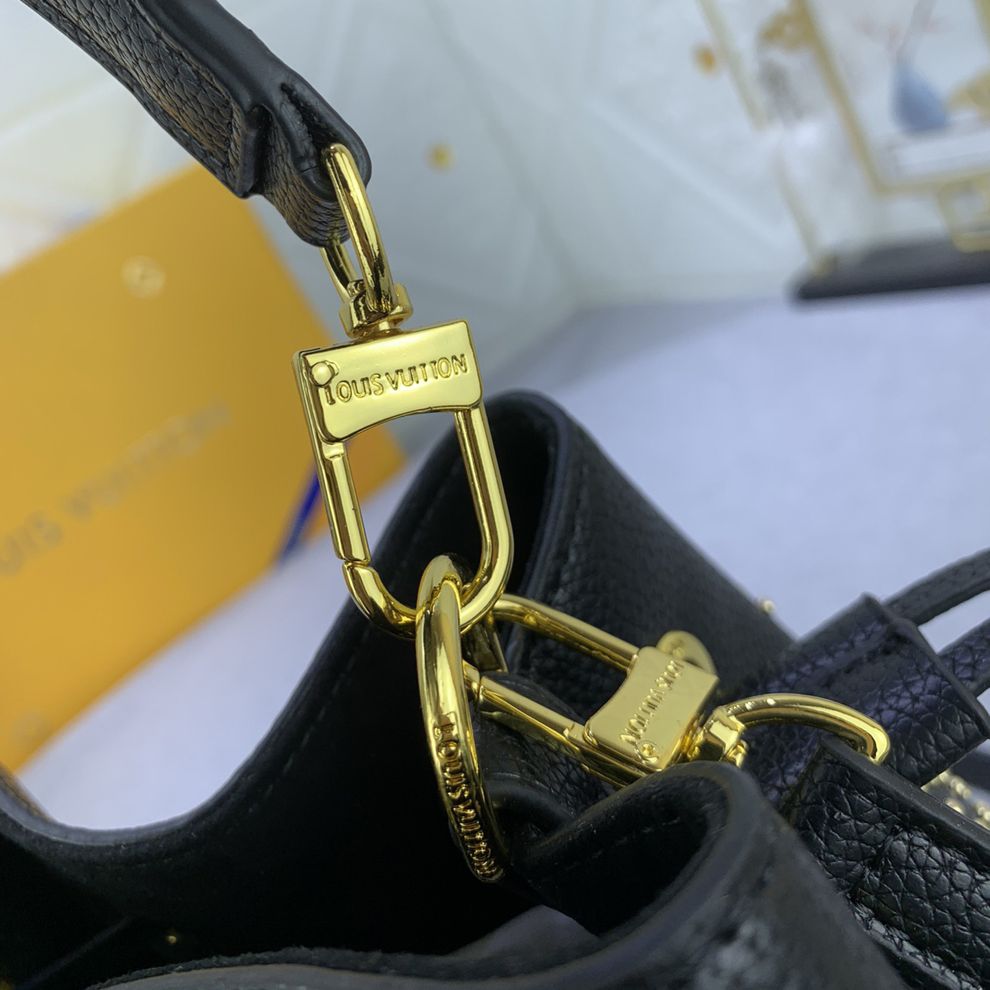 LV High Quality Women Shoulder Bags Luxury Bucket Bag Features Monogram Patterns With Decorative Studs To Securely Store Personal Items Such As Phones Keys And Wallets The Top Handle And Shoulder Strap Are Both Detachable Female Hand Bag