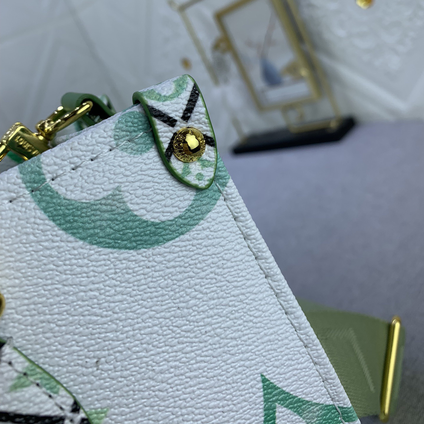 LV High Quality Women Shoulder Bags Luxury Canvas Rendering New Gradient Color Tone Ladies Clutch Bag Detachable Round Zero, Detachable Jacquard Shoulder Straps Shoulder Tote Female Purse Wallet Hand Bag