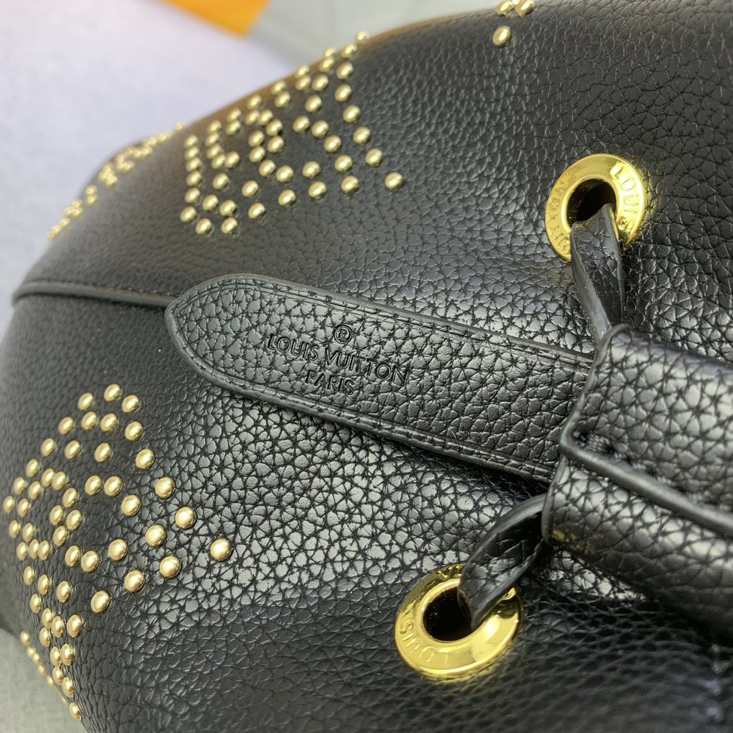 LV High Quality Women Shoulder Bags Luxury Bucket Bag Features Monogram Patterns With Decorative Studs To Securely Store Personal Items Such As Phones Keys And Wallets The Top Handle And Shoulder Strap Are Both Detachable Female Hand Bag