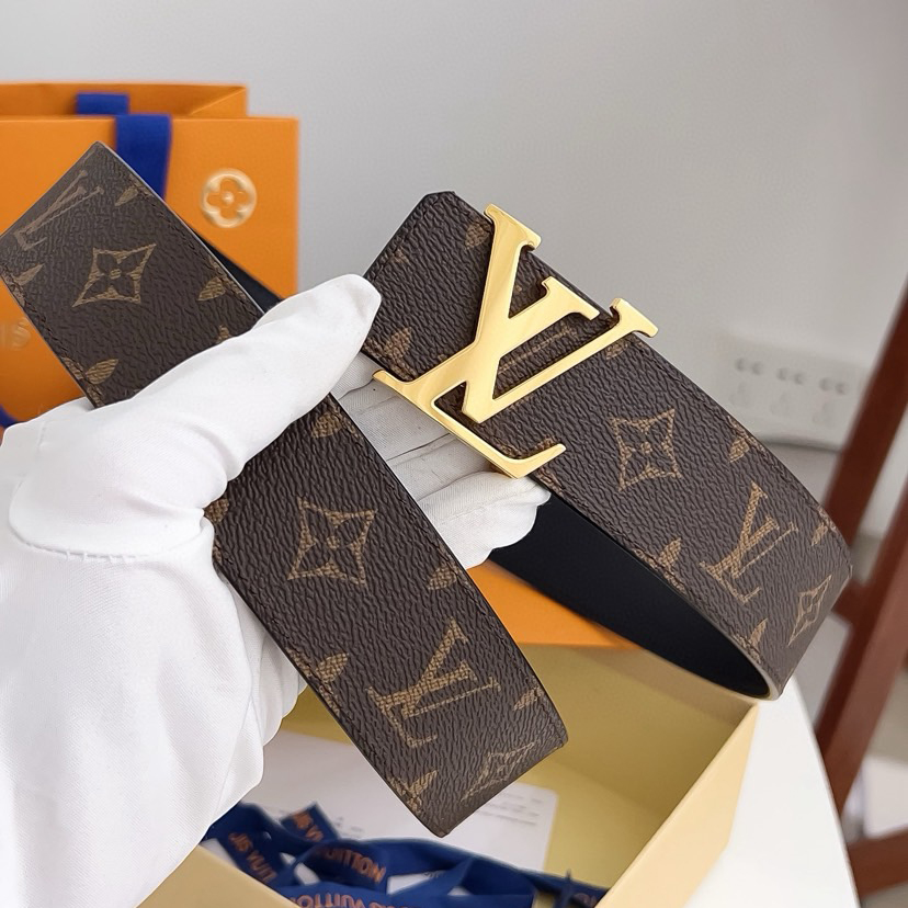 LV Leather It Has A Thick Touch, With Clear And Distinct Printed Patterns It Is A Fashionable And Classic Men's Belt A Designer Belt A Casual And Smooth Buckle Belt For Both Women And Men With A Width Of 4.0 Cm And With Box