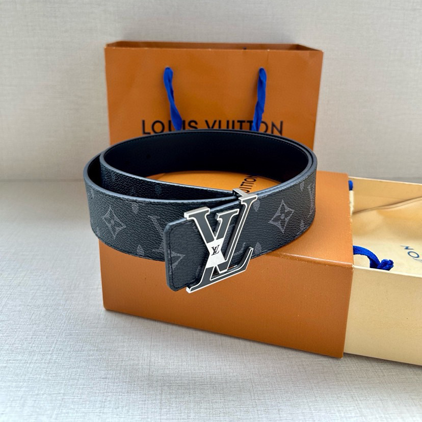 LV Leather It Has A Thick Touch, With Clear And Distinct Printed Patterns It Is A Fashionable And Classic Men's Belt A Designer Belt A Casual And Smooth Buckle Belt For Both Women And Men With A Width Of 4.0 Cm And With Box