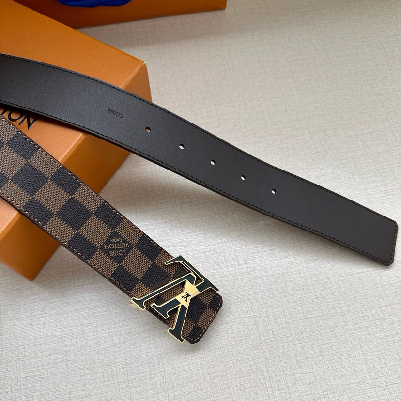 LV Leather It Has A Thick Touch, With Clear And Distinct Printed Patterns It Is A Fashionable And Classic Men's Belt A Designer Belt A Casual And Smooth Buckle Belt For Both Women And Men With A Width Of 4.0 Cm And With Box