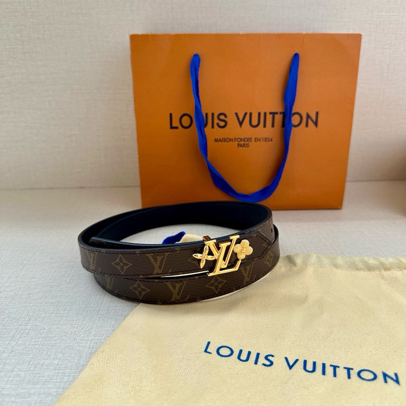 LV Iconic Double-Sided Belt Features A Slim Cut And A New Iconic Iconic Buckle 2.0-Wide