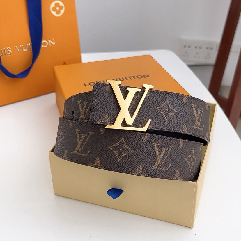 LV Leather It Has A Thick Touch, With Clear And Distinct Printed Patterns It Is A Fashionable And Classic Men's Belt A Designer Belt A Casual And Smooth Buckle Belt For Both Women And Men With A Width Of 4.0 Cm And With Box