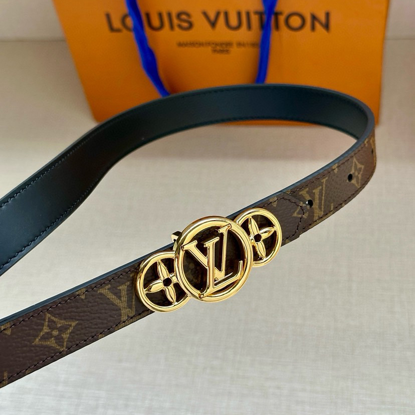 LV Trio Double-Sided Belt With Delicate Cowhide And A Central Metal Buckle Featuring Lv Circle Logo Monogram Floral Side Monogram Canvas Side Leather Metal Piece Lv Trio Buckle