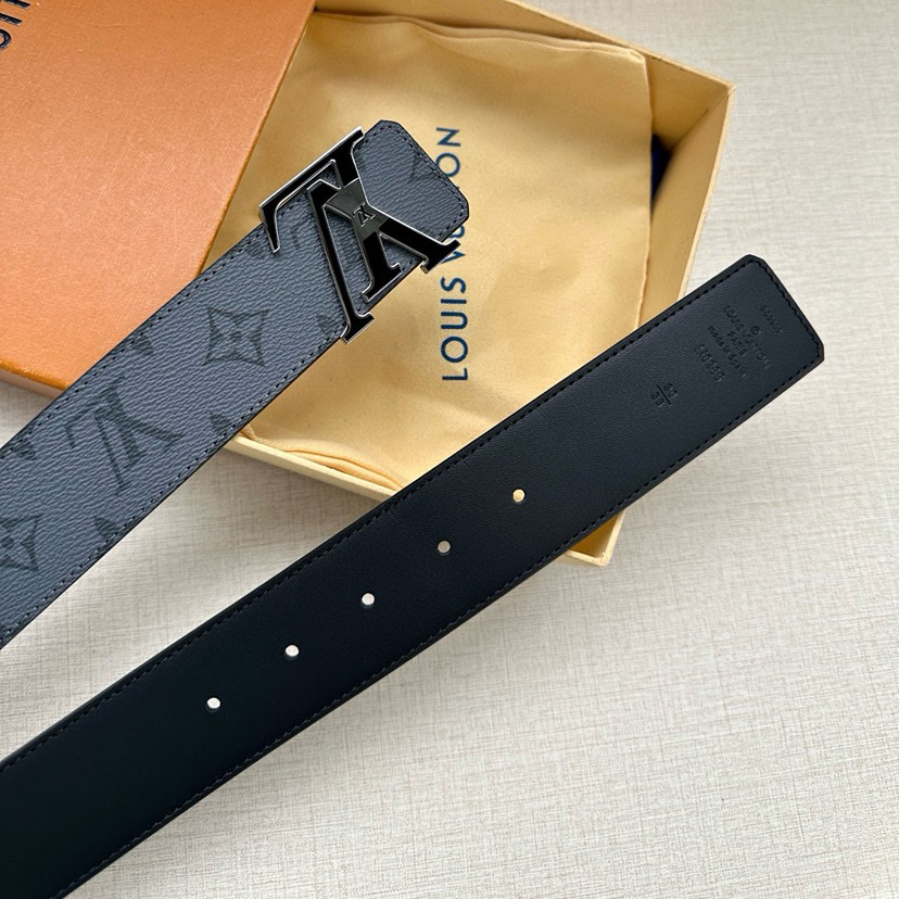 LV Leather It Has A Thick Touch, With Clear And Distinct Printed Patterns It Is A Fashionable And Classic Men's Belt A Designer Belt A Casual And Smooth Buckle Belt For Both Women And Men With A Width Of 4.0 Cm And With Box