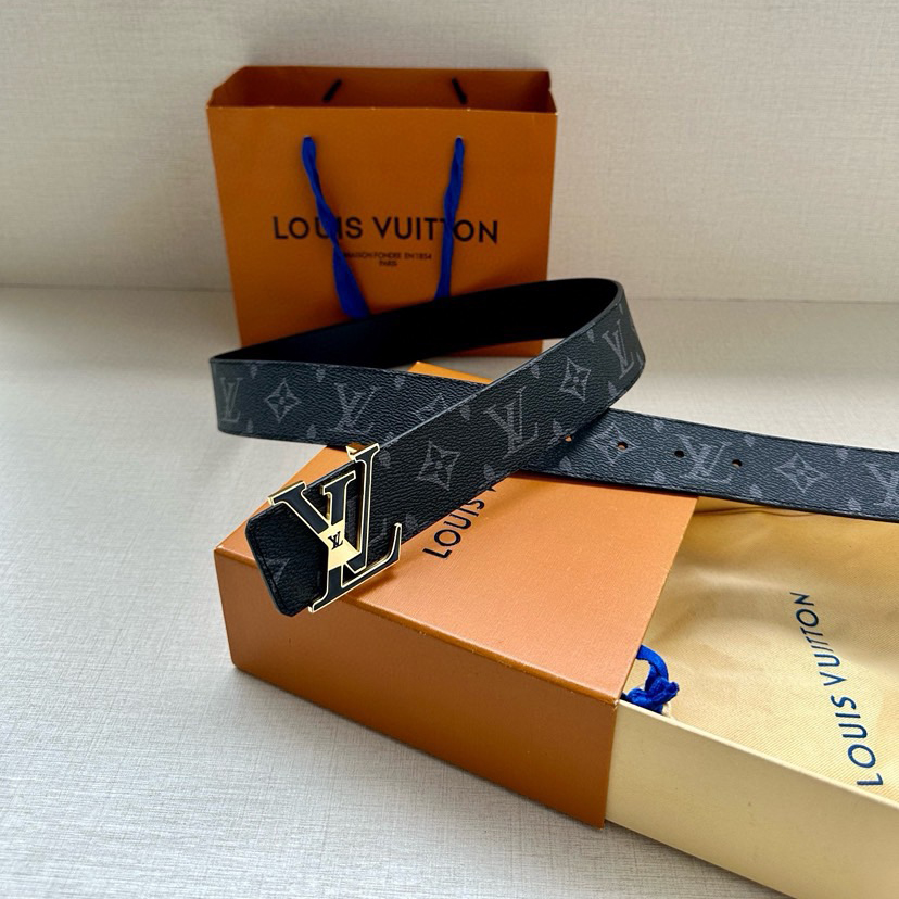 LV Leather It Has A Thick Touch, With Clear And Distinct Printed Patterns It Is A Fashionable And Classic Men's Belt A Designer Belt A Casual And Smooth Buckle Belt For Both Women And Men With A Width Of 4.0 Cm And With Box