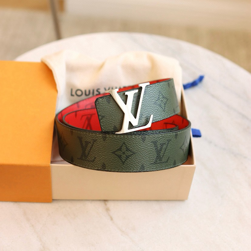 LV Leather It Has A Thick Touch, With Clear And Distinct Printed Patterns It Is A Fashionable And Classic Men's Belt A Designer Belt A Casual And Smooth Buckle Belt For Both Women And Men With A Width Of 4.0 Cm And With Box
