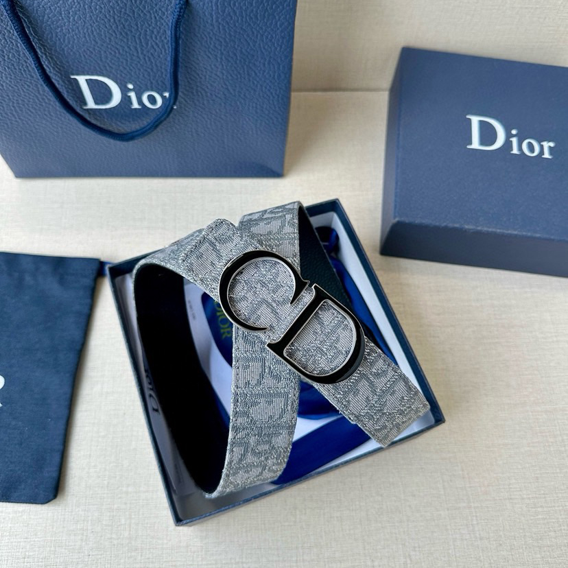 Dior Double Sided Waist Belt Width Of 3.5cm Double-Sided Design With One Side Made Of Grey Oblique Printed Fabric And The Other Side Made Of Black Grain Cowhide Leather Can Be Paired With Various 35mm Waistband Buckles Fashionable And Versatile