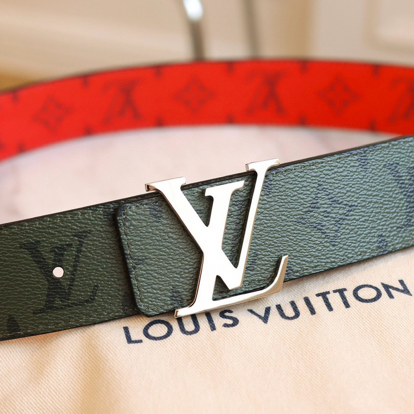 LV Leather It Has A Thick Touch, With Clear And Distinct Printed Patterns It Is A Fashionable And Classic Men's Belt A Designer Belt A Casual And Smooth Buckle Belt For Both Women And Men With A Width Of 4.0 Cm And With Box