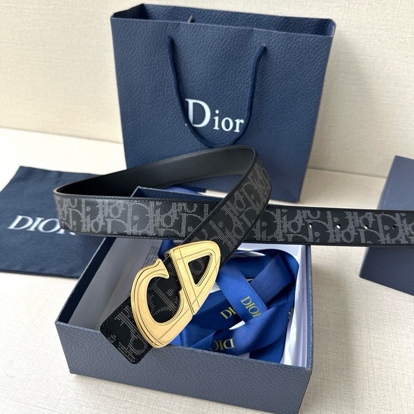 Dior Leather It Has A Thick Touch, With Clear And Distinct Printed Patterns It Is A Fashionable And Classic Men's Belt A Designer Belt A Casual And Smooth Buckle Belt For Both Women And Men With A Width Of 3.5 Cm And With Box