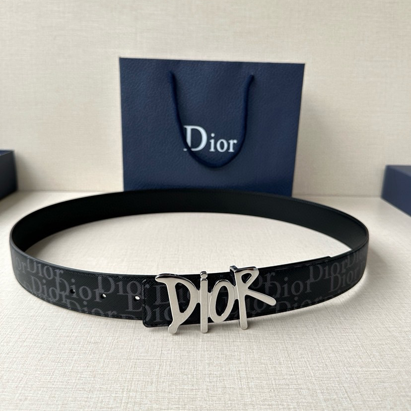 Dior Leather It Has A Thick Touch, With Clear And Distinct Printed Patterns It Is A Fashionable And Classic Men's Belt A Designer Belt A Casual And Smooth Buckle Belt For Both Women And Men With A Width Of 3.5 Cm And With Box