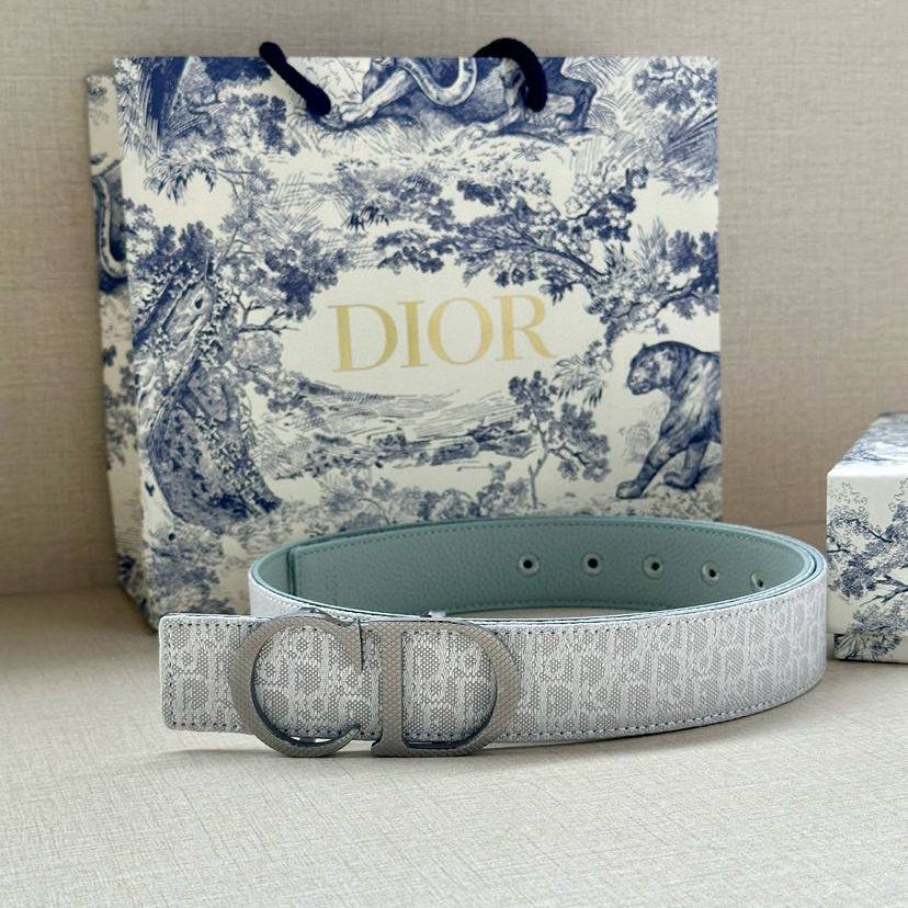 Dior Leather It Has A Thick Touch, With Clear And Distinct Printed Patterns It Is A Fashionable And Classic Men's Belt A Designer Belt A Casual And Smooth Buckle Belt For Both Women And Men With A Width Of 3.5 Cm And With Box