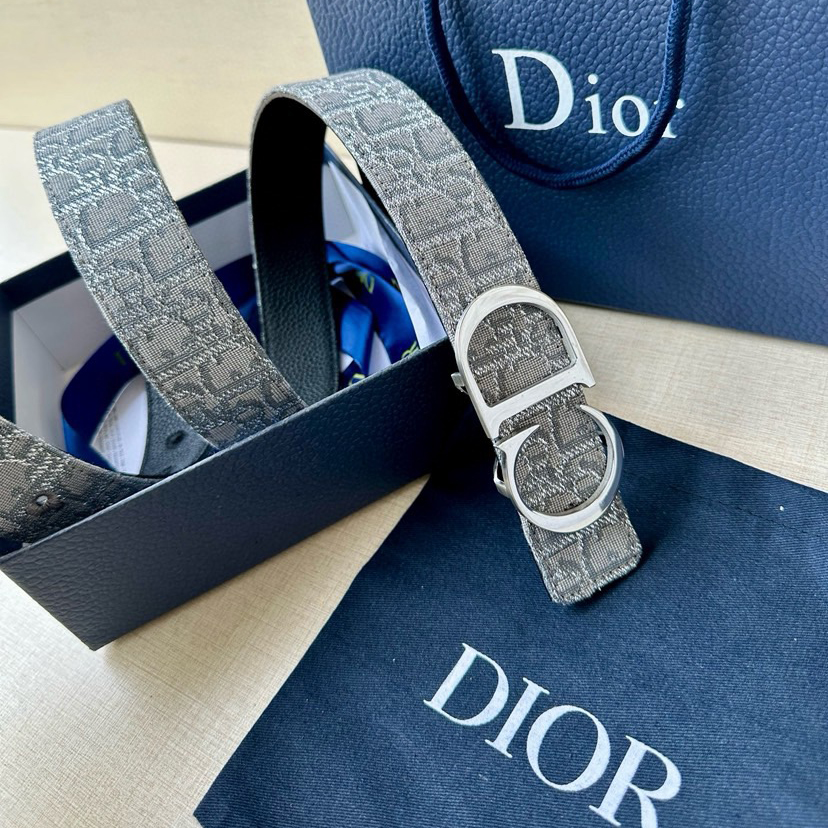 Dior Double Sided Waist Belt Width Of 3.5cm Double-Sided Design With One Side Made Of Grey Oblique Printed Fabric And The Other Side Made Of Black Grain Cowhide Leather Can Be Paired With Various 35mm Waistband Buckles Fashionable And Versatile