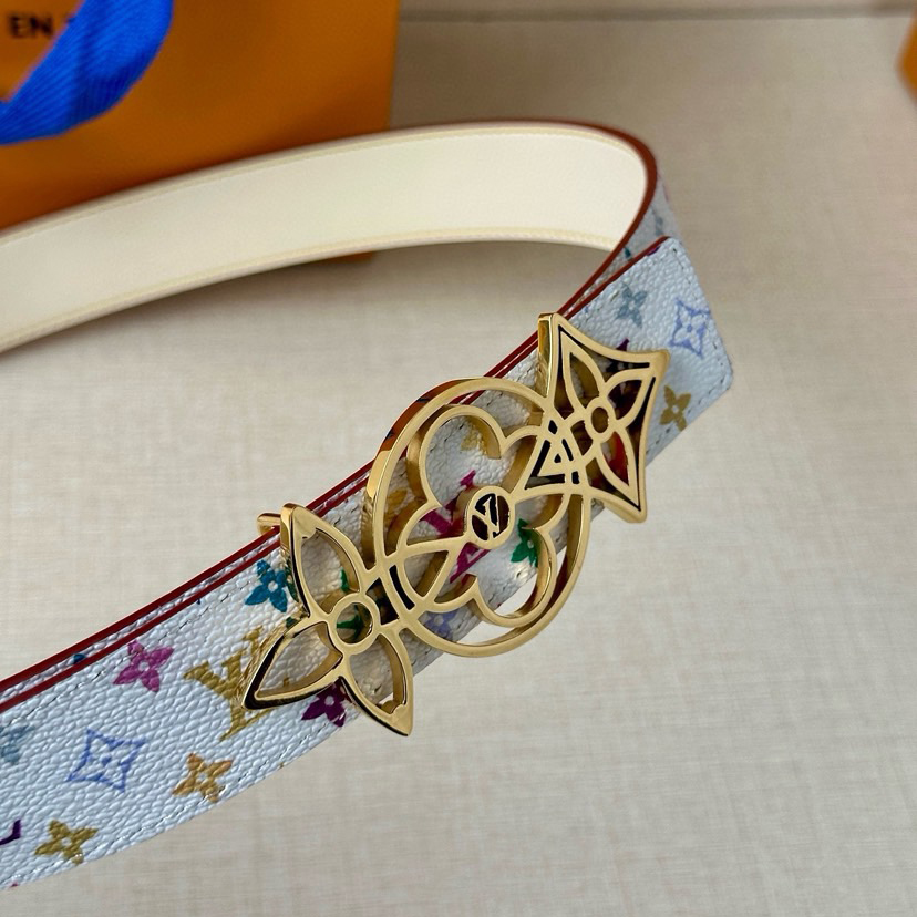 LV Leather It Has A Thick Touch, With Clear And Distinct Printed Patterns It Is A Fashionable And Classic Men's Belt A Designer Belt A Casual And Smooth Buckle Belt For Both Women And Men With A Width Of 3.0 Cm And With Box