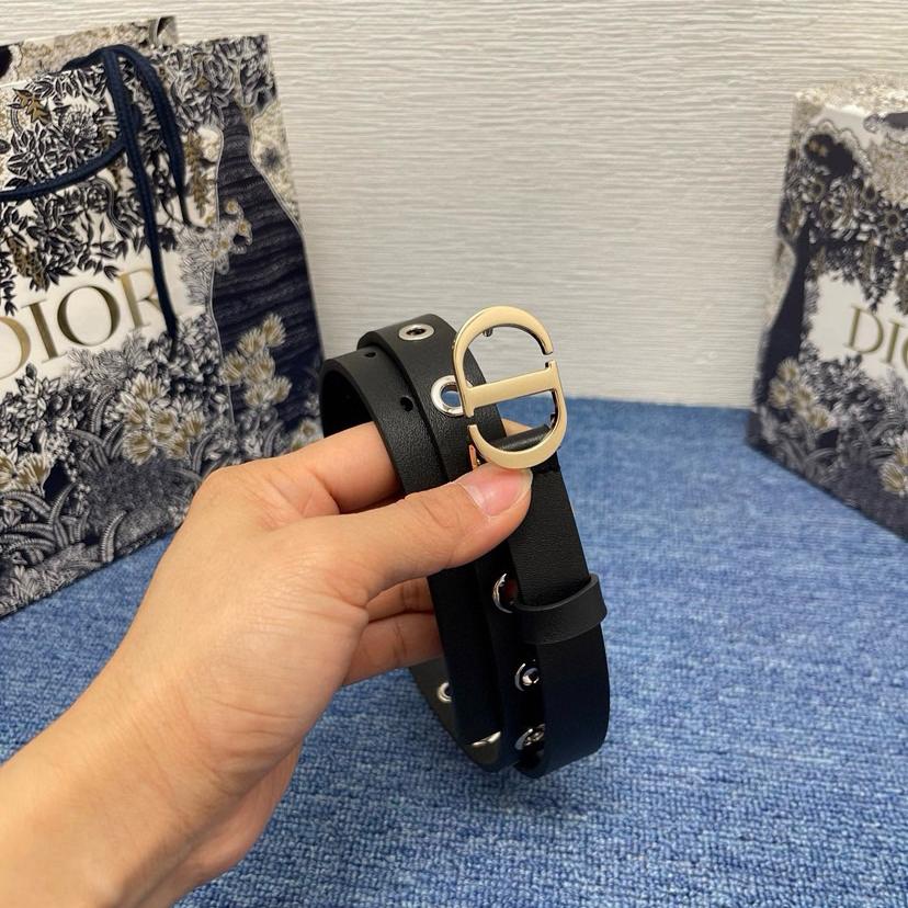Dior Double-Sided Waistband 20mm Is Meticulously Crafted In Black Cowhide Leather Adorned With A Series Of Eyelets And Paired With A Silver Finish Metal Cd Waistband Buckle Elegantly Reinterpreting The Classic Dior Logo