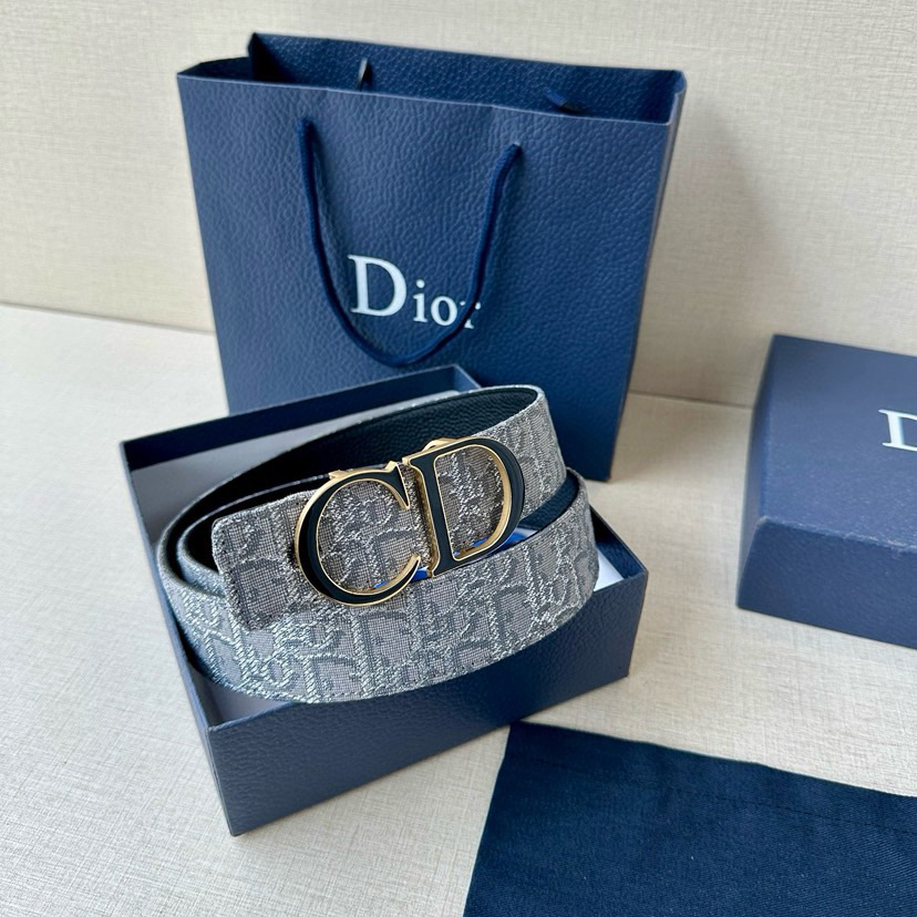 Dior Double Sided Waist Belt Width Of 3.5cm Double-Sided Design With One Side Made Of Grey Oblique Printed Fabric And The Other Side Made Of Black Grain Cowhide Leather Can Be Paired With Various 35mm Waistband Buckles Fashionable And Versatile