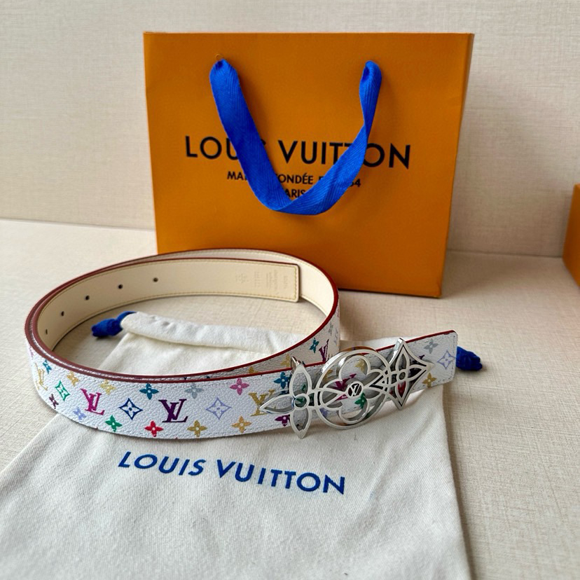 LV Leather It Has A Thick Touch, With Clear And Distinct Printed Patterns It Is A Fashionable And Classic Men's Belt A Designer Belt A Casual And Smooth Buckle Belt For Both Women And Men With A Width Of 3.0 Cm And With Box