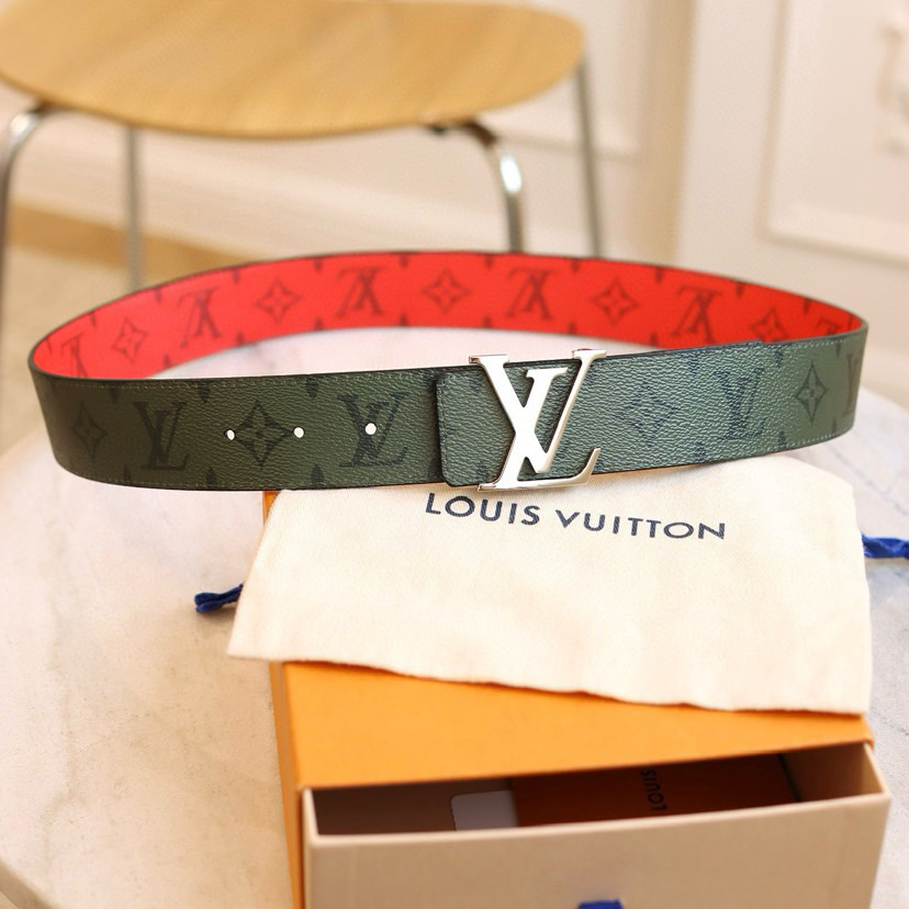 LV Leather It Has A Thick Touch, With Clear And Distinct Printed Patterns It Is A Fashionable And Classic Men's Belt A Designer Belt A Casual And Smooth Buckle Belt For Both Women And Men With A Width Of 4.0 Cm And With Box
