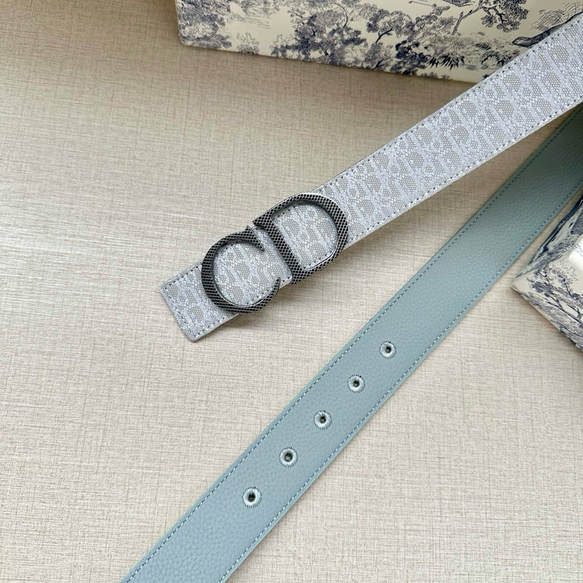 Dior Leather It Has A Thick Touch, With Clear And Distinct Printed Patterns It Is A Fashionable And Classic Men's Belt A Designer Belt A Casual And Smooth Buckle Belt For Both Women And Men With A Width Of 3.5 Cm And With Box