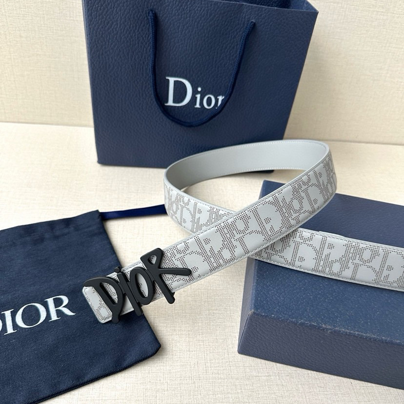 Dior Leather It Has A Thick Touch, With Clear And Distinct Printed Patterns It Is A Fashionable And Classic Men's Belt A Designer Belt A Casual And Smooth Buckle Belt For Both Women And Men With A Width Of 3.5 Cm And With Box