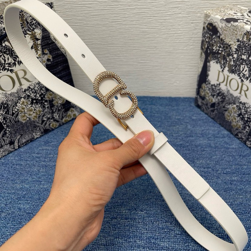 Dior Double-Sided Waistband 20mm Is Meticulously Crafted In Black Cowhide Leather Adorned With A Series Of Eyelets And Paired With A Silver Finish Metal Cd Waistband Buckle Elegantly Reinterpreting The Classic Dior Logo