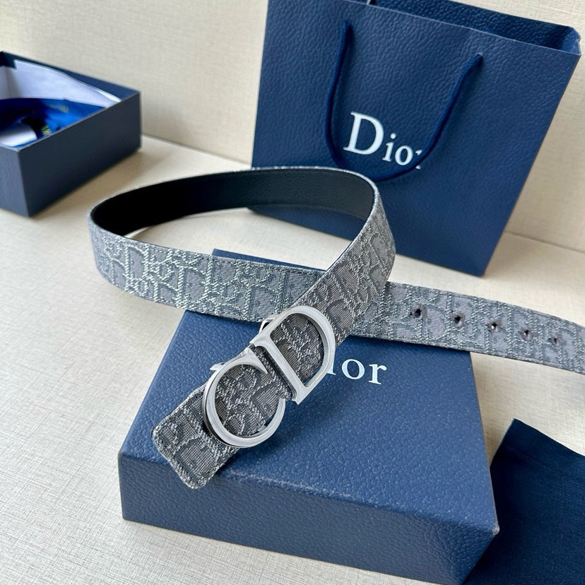 Dior Double Sided Waist Belt Width Of 3.5cm Double-Sided Design With One Side Made Of Grey Oblique Printed Fabric And The Other Side Made Of Black Grain Cowhide Leather Can Be Paired With Various 35mm Waistband Buckles Fashionable And Versatile